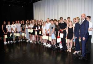 Počastili dan državnosti; župan z najboljšimi učenci 7